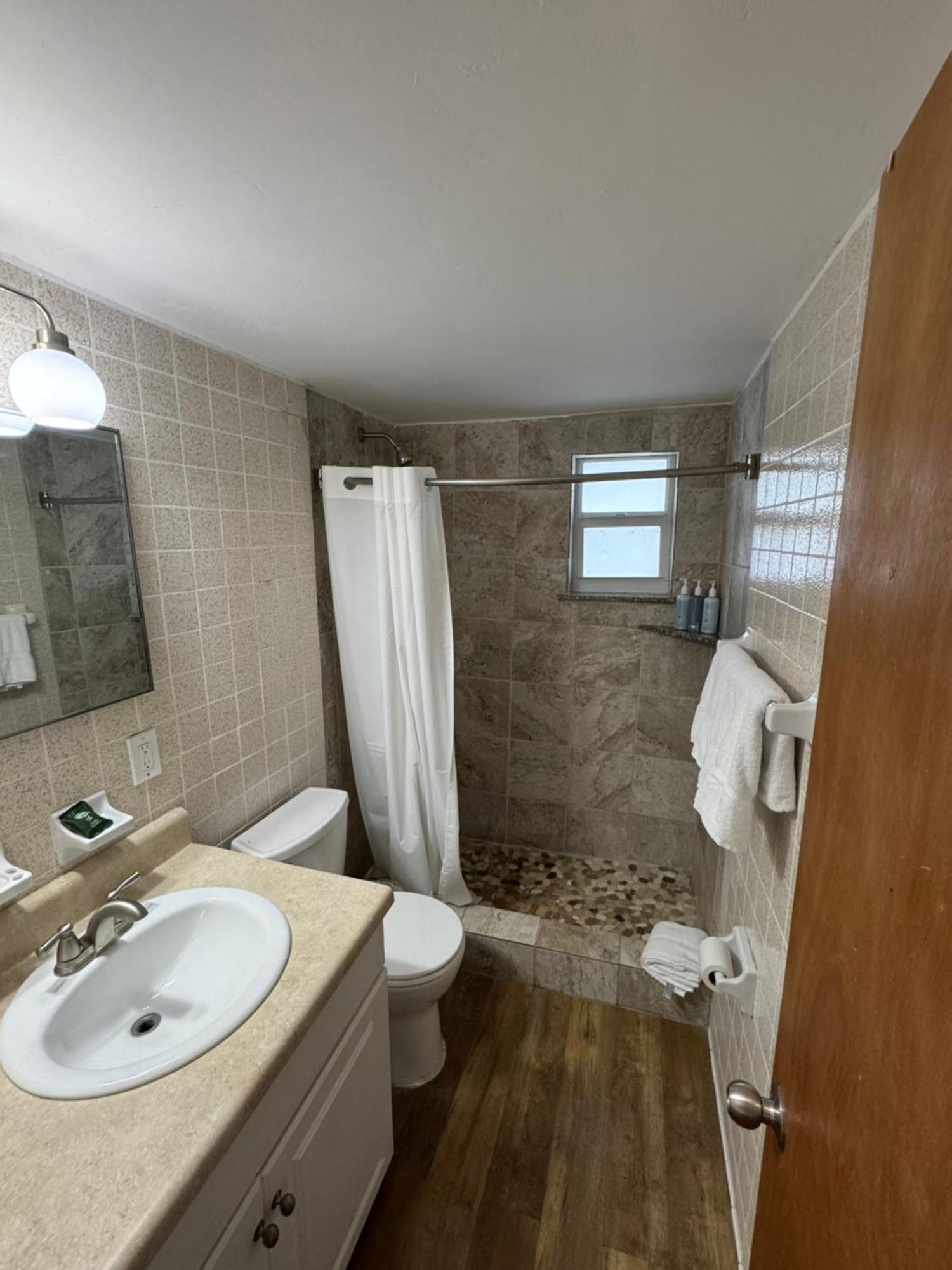 Knight'S Key Suites Marathon Bagian luar foto